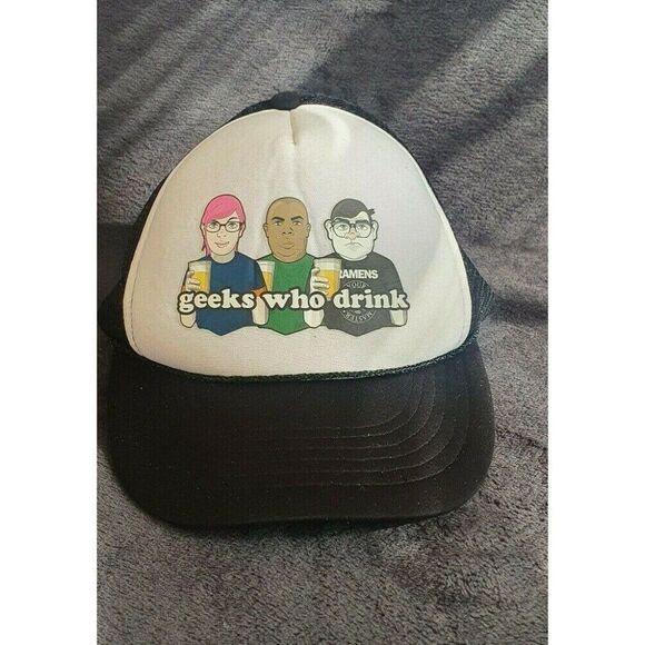 "GEEKS WHO DRINK" BLACK & WHITE SNAPBACK MESH BACK HAT - Picture 1 of 5
